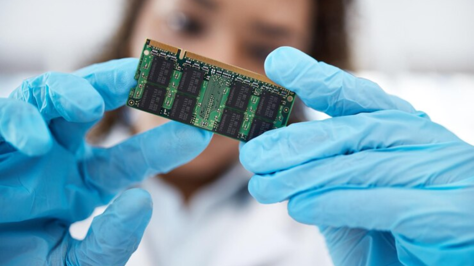 Top Benefits of Conformal Coatings for Electronics